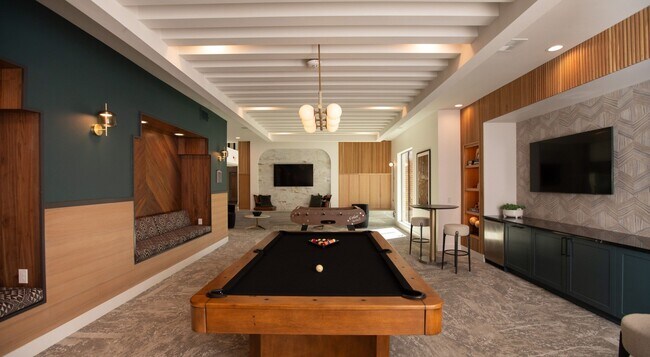 Foto del edificio - 11111 Nexus Ave.