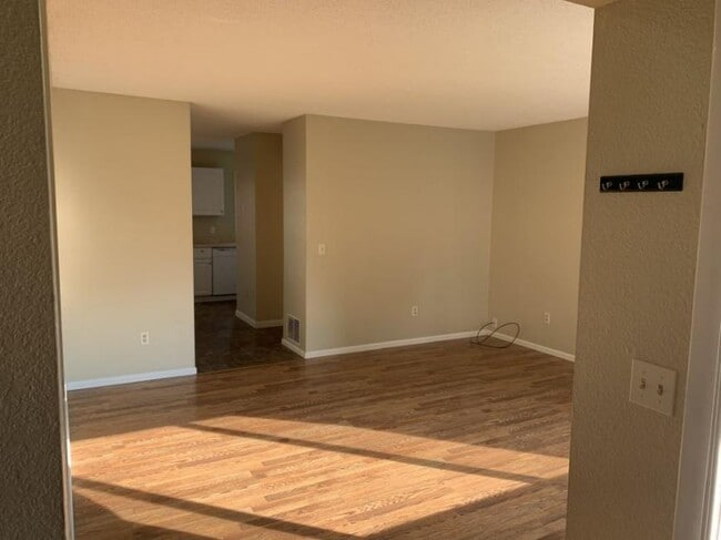 Building Photo - 3 bedroom in Billings MT 59105