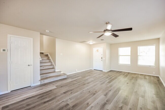 Building Photo - 9475 Mulberry Path