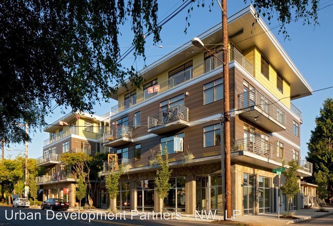 Building Photo - 3810 SE Division St
