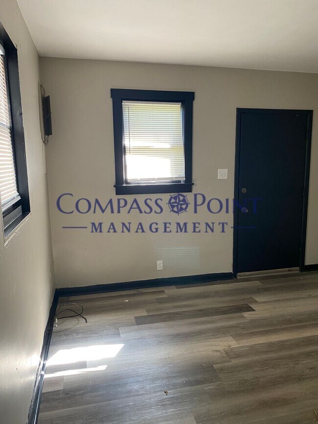 Photo - 707-709 Paul Ave Apartment