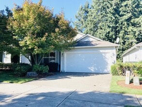 Building Photo - 2436 Boulevard Heights Loop SE