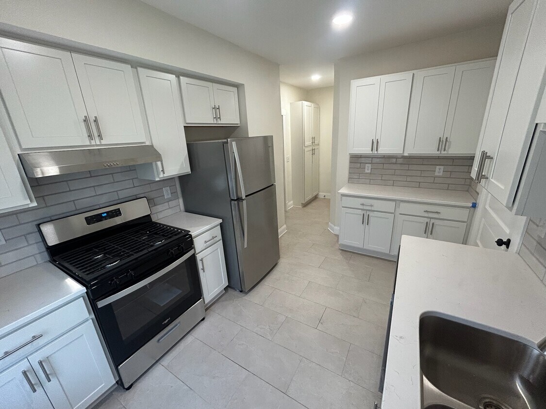 Foto principal - 3204 N Humboldt Blvd
