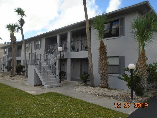 Foto del edificio - 2425 Caring Way