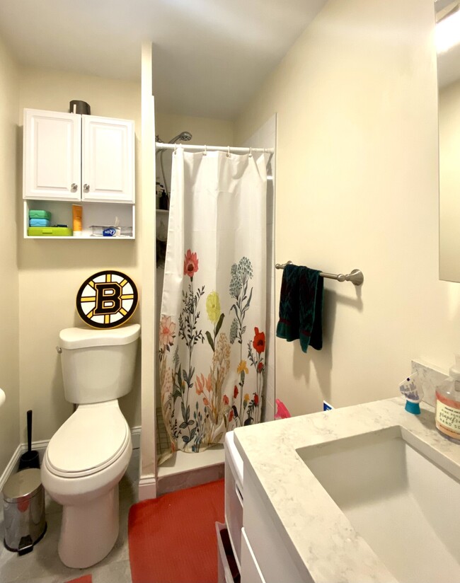 Bathroom - 206 Princeton St