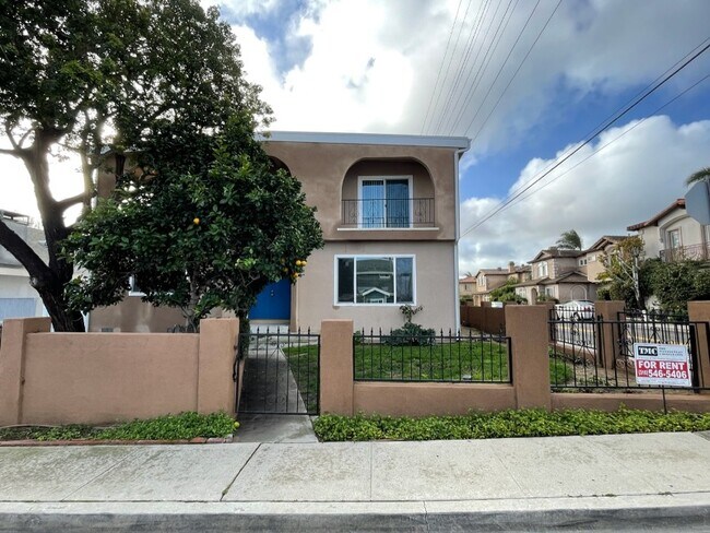 Building Photo - 2100 Voorhees Ave