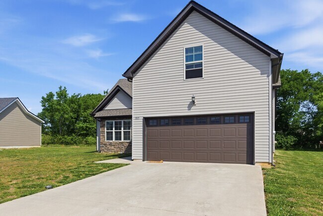 Foto del edificio - 1517 Gambill Wood Dr