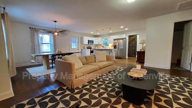 Foto del edificio - 7 Foxhall Rd