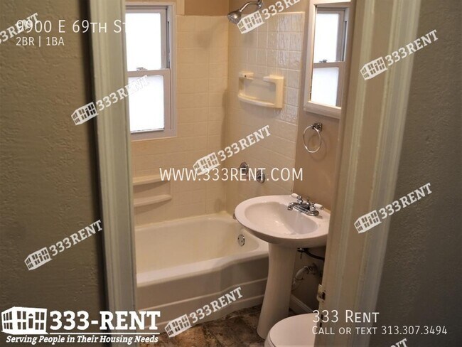 Foto del edificio - 9900 E 69th St