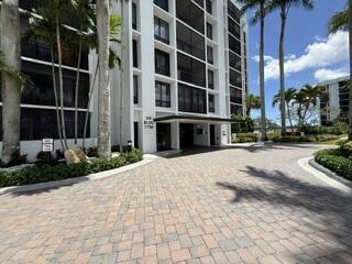 Foto del edificio - 7738 Lakeside Blvd