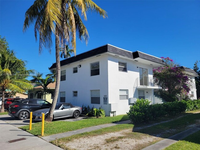 Foto del edificio - 8315 NE Miami Ct