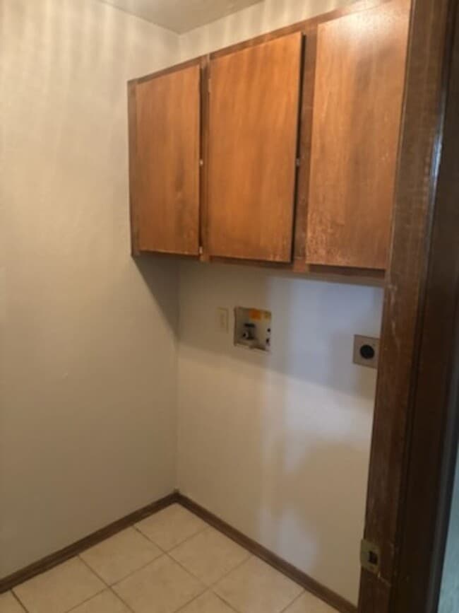 Building Photo - 2 Bed, 2 Bath Duplex in Mountain View Area