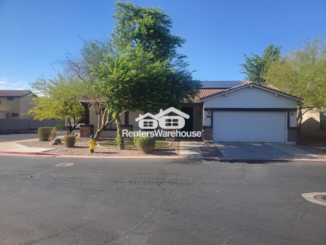 Building Photo - 2256 E Pima Ave