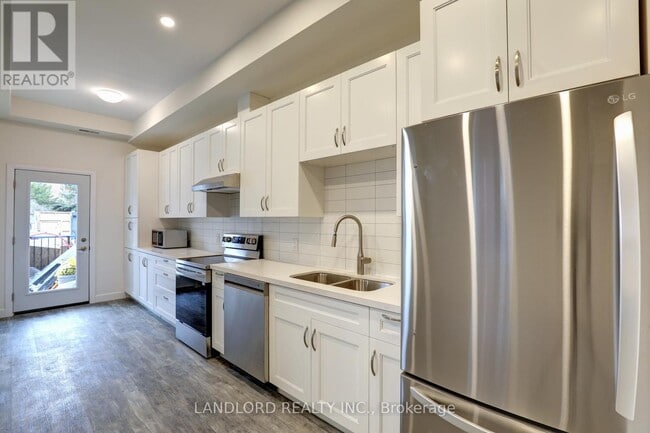Photo du bâtiment - 620 Bathurst St