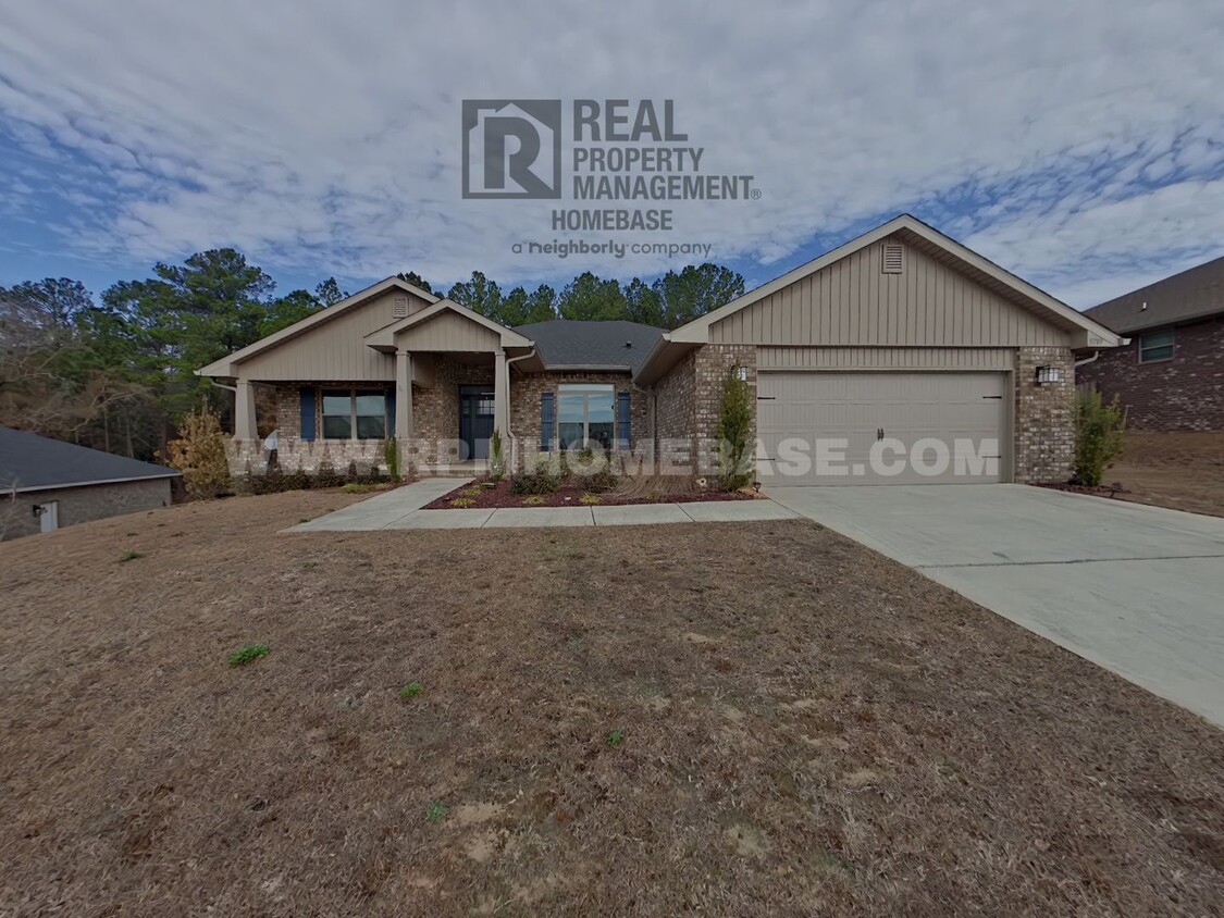 Primary Photo - Spacious Family Home in Crestview | 4BR/3B...