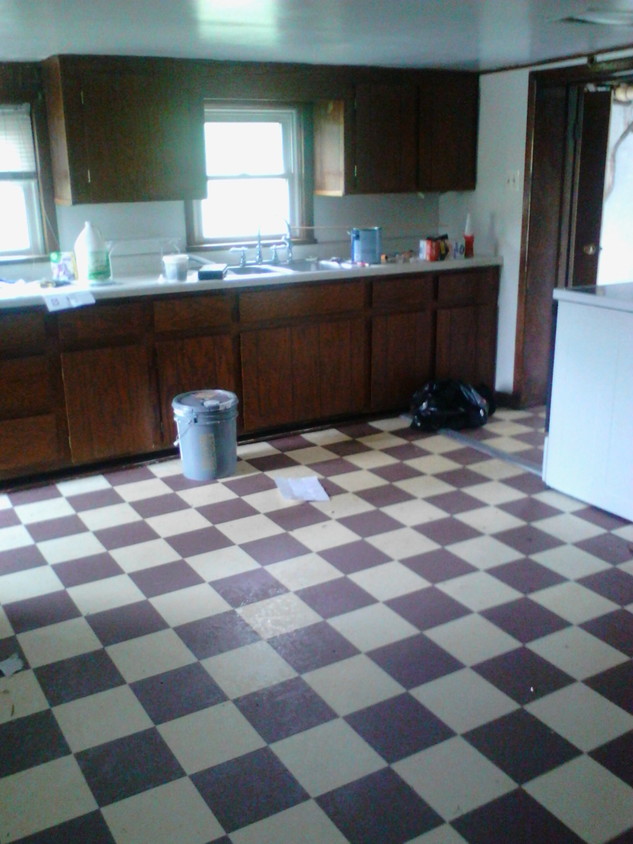 kitchen - 2222 Kauffman Rd