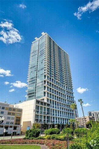 Building Photo - 150 E Robinson St