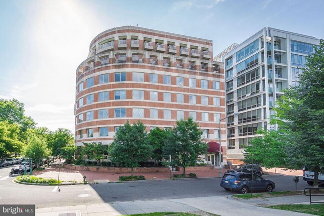 Foto del edificio - 1275 25th St NW