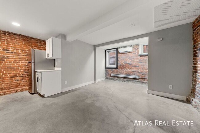 Foto del edificio - 1066 N Clarkson St