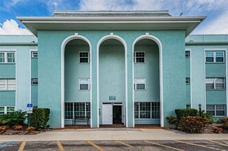 Building Photo - 1706 Belleair Forest Dr