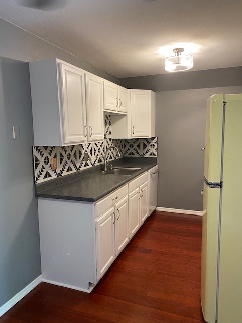 Kitchen - 451 Golden Cir