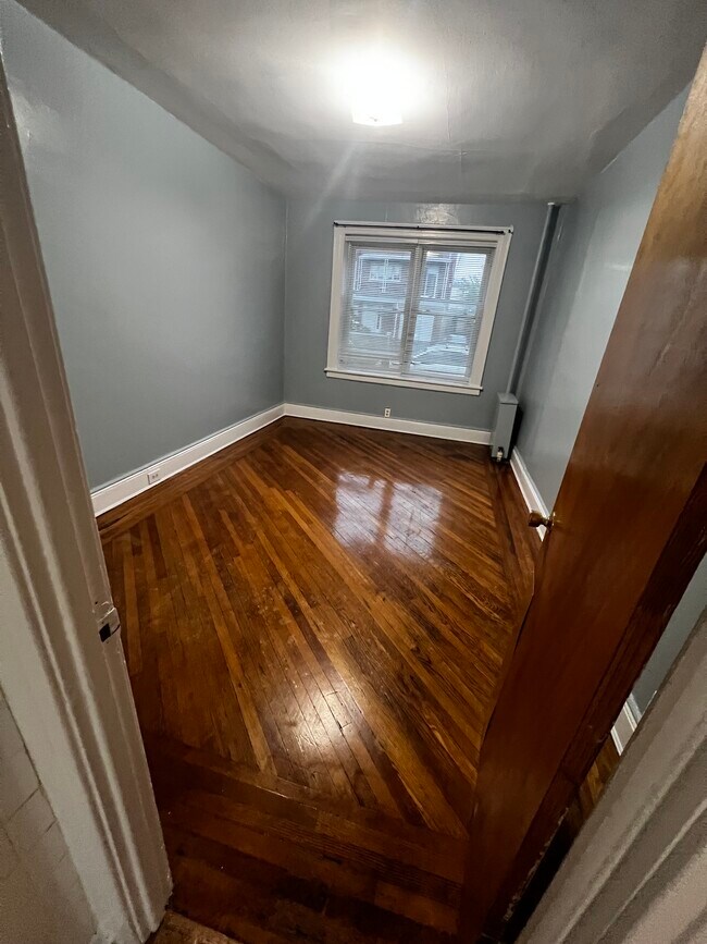 Bedroom 1 - 2817 44th street