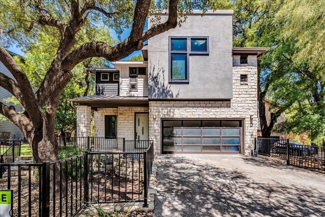 Building Photo - 2807 Del Curto Rd