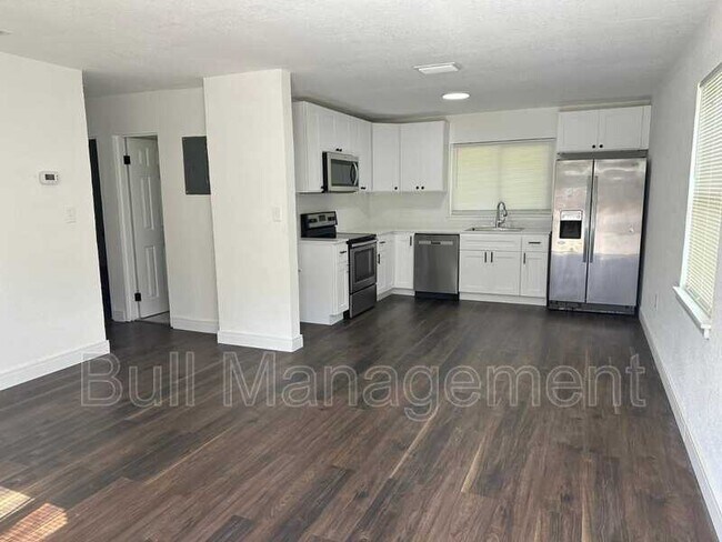 Building Photo - 2118 Mara Ct