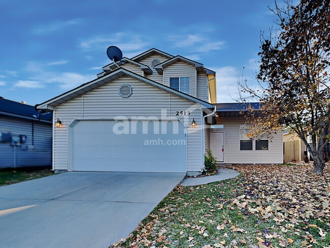 Building Photo - 2513 E Cinnamon Ln