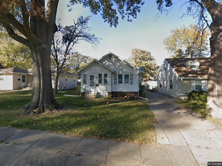 7756 Oakwood St, Ralston, NE 68127 House Rental in Ralston, NE