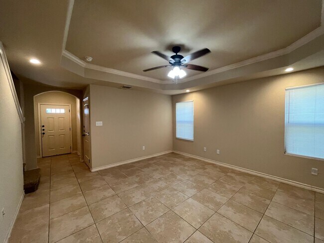 Foto del edificio - 6618 Mia Way
