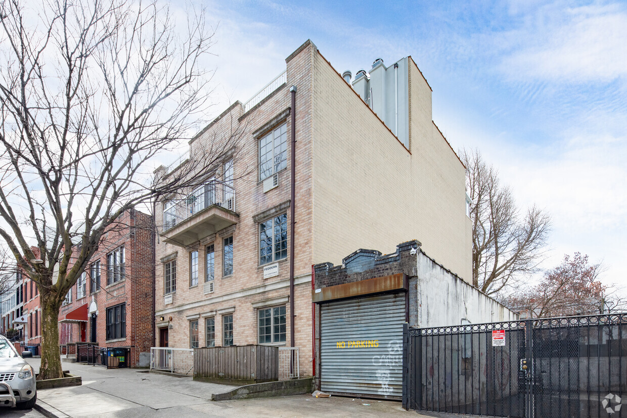 Foto principal - 324 22nd St