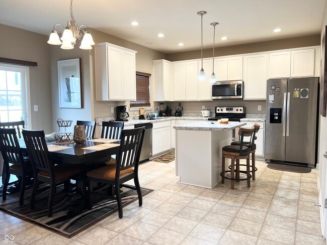 Foto del edificio - 1694 Wedgewood Pl