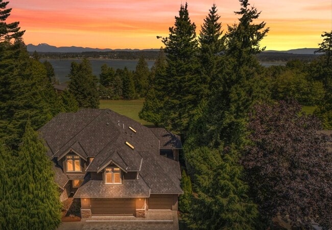 Foto del edificio - Beautiful Home in Semiahmoo!