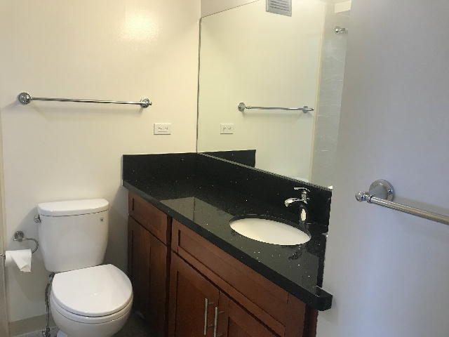Foto del edificio - MANOALANI 3+den/2.5/2, end unit, split lev...