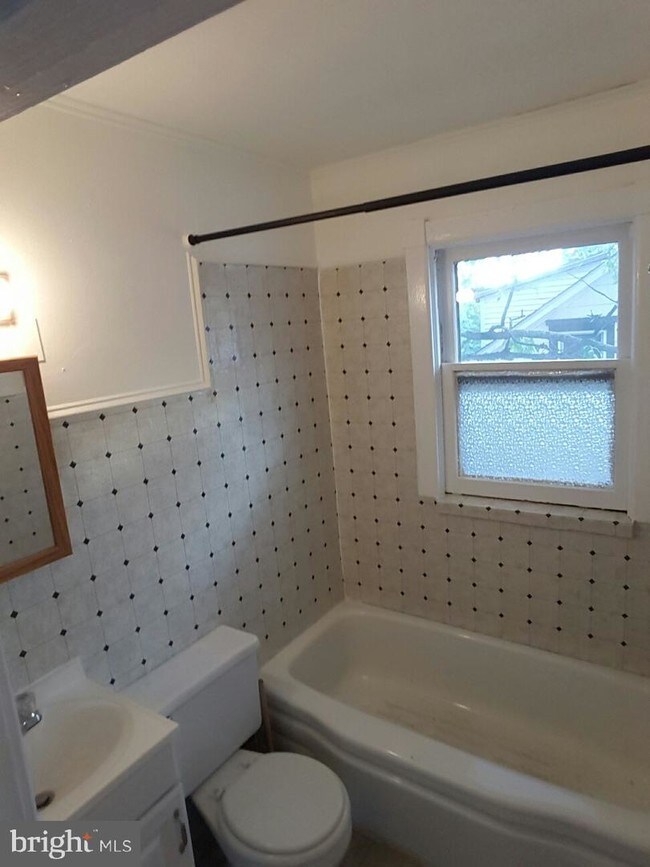 Foto del edificio - 614 Bell Rd