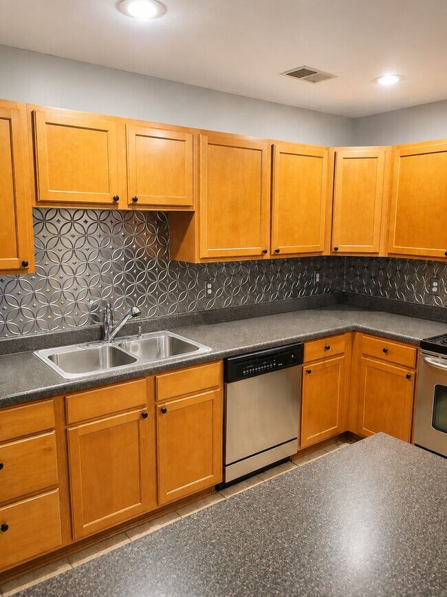 Foto del edificio - 923 Windcastle Ln