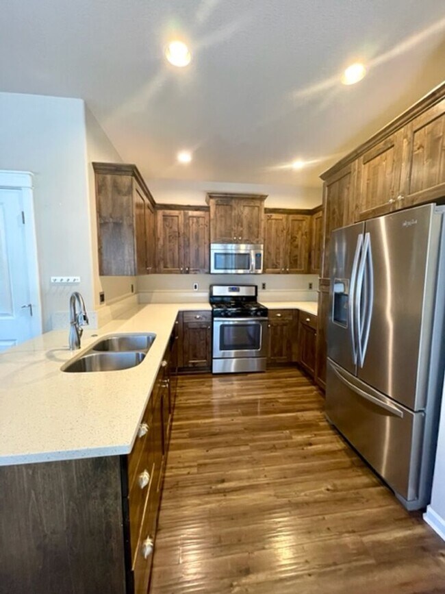 Foto del edificio - Lovely newer Redmond home in desirable com...