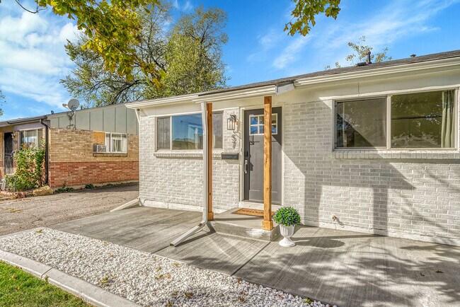 Building Photo - 57 Del Mar Cir