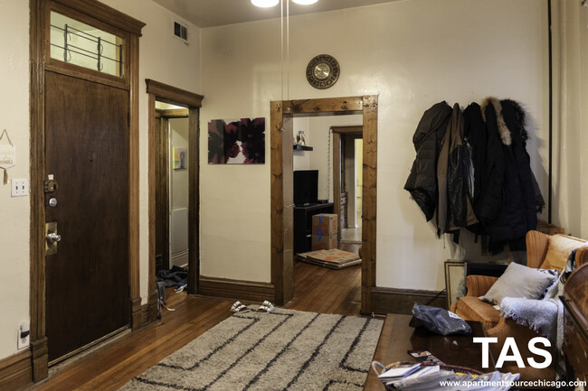 Building Photo - 1107 W Wrightwood Ave
