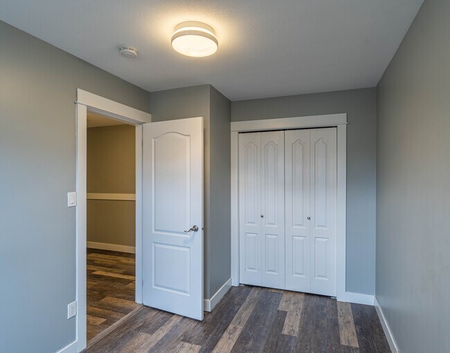 979 Greystone Crescent, Kamloops, BC V1S 1K7 Townhouse for Rent in