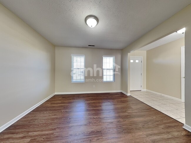 Foto del edificio - 834 Ginger Ridge Dr