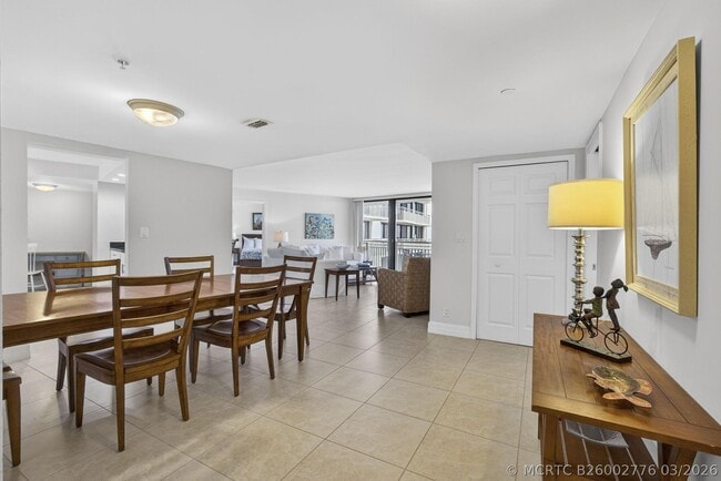 Building Photo - 3000 N Ocean Dr