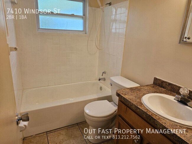 Foto del edificio - 7410 Windsor St