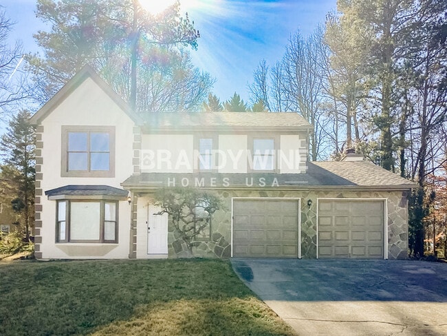 Building Photo - 1577 Linksview Close