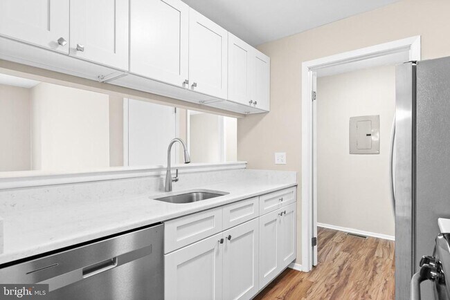 Foto del edificio - 705 Woodhollow Dr