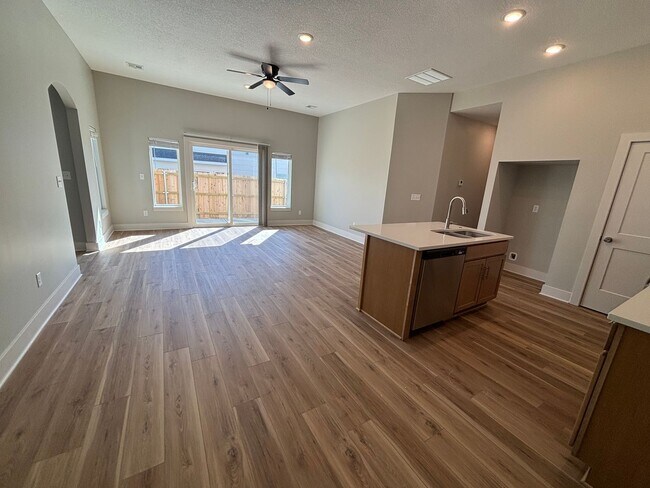 Foto del edificio - 1823/25 Hickory Creek