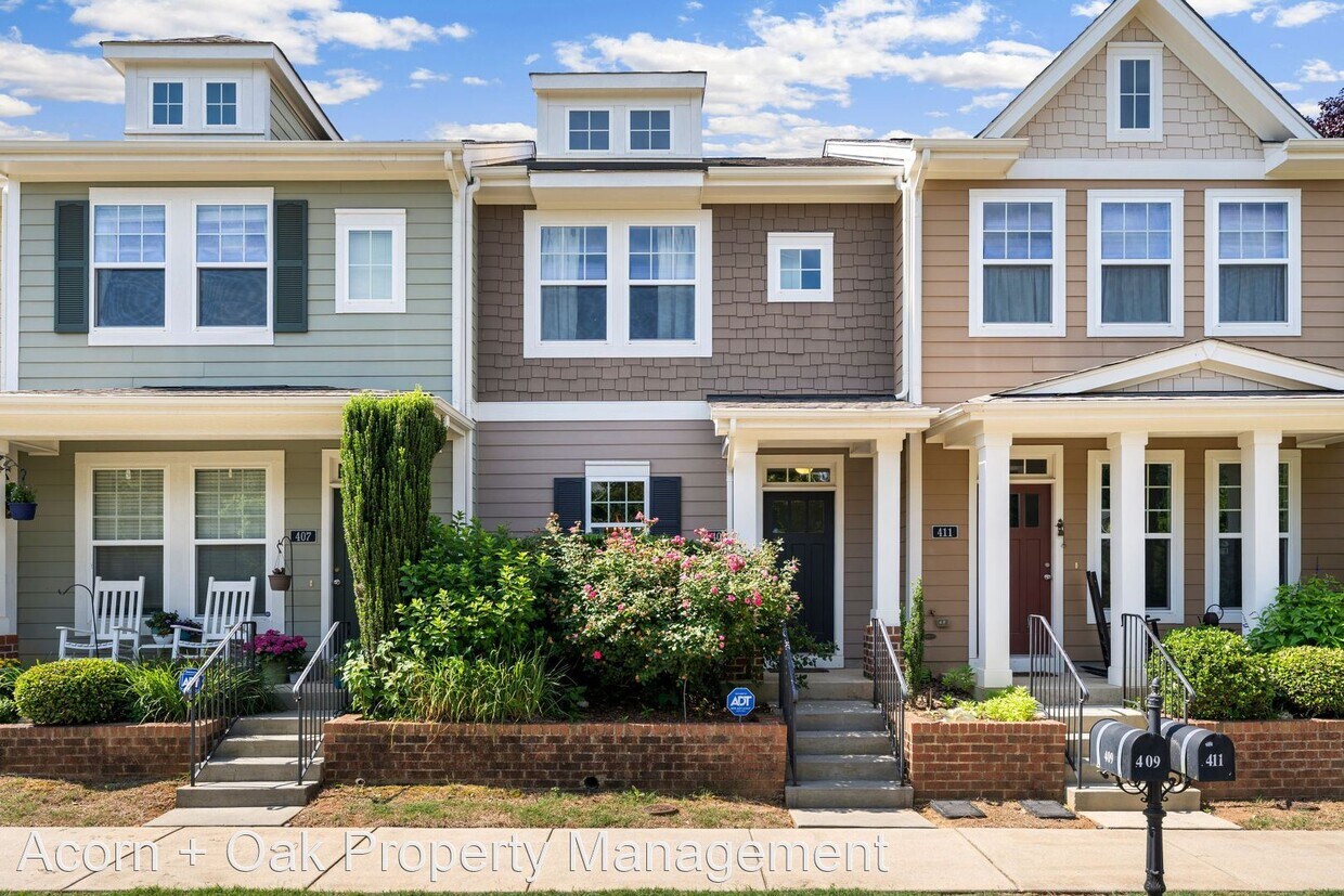 Primary Photo - 2 br, 2.5 bath House - 409 Legends Way