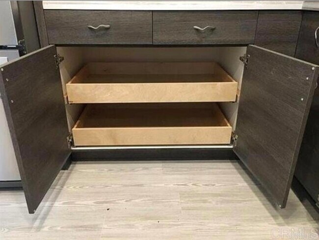 Foto del edificio - 425 W Beech St