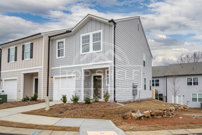 Building Photo - 2010 Ayla Dr